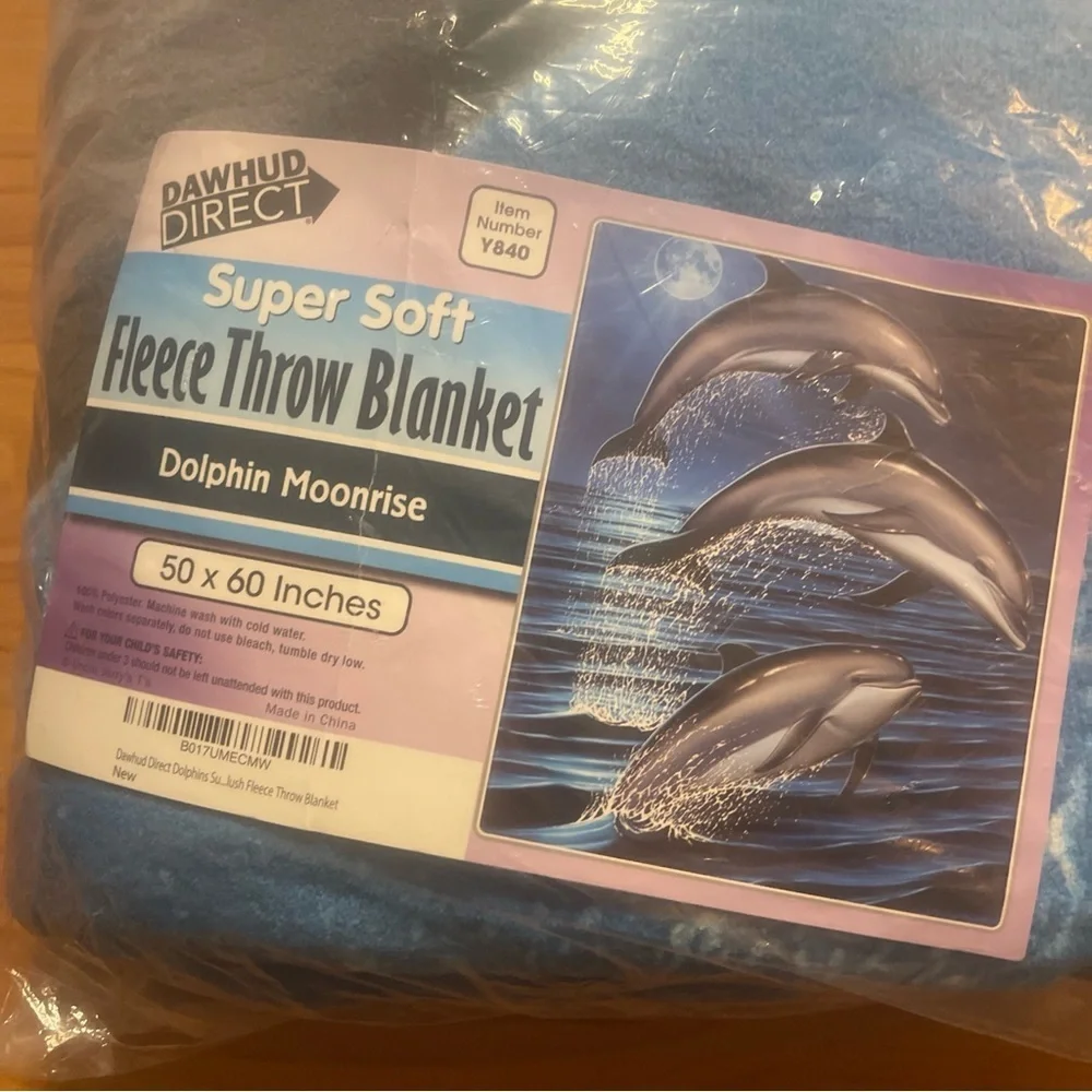 Dawhud Direct Dolphin Fleece Blanket for Bed, 50 x 60 Dolphin Fleece Throw